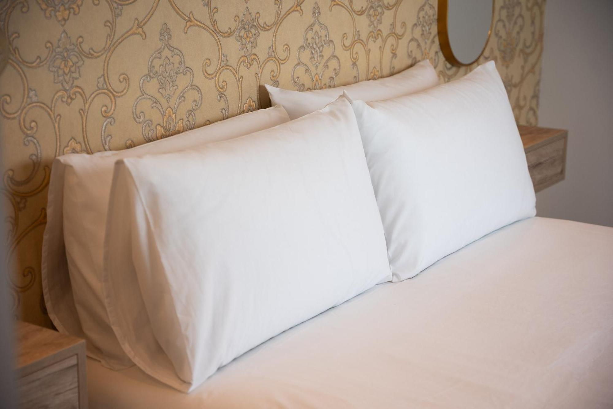 The Orange House Boutique Hotel And Upstairs Rooftop Bar Center Of La Cala De Mijas 100M From The Beach 외부 사진