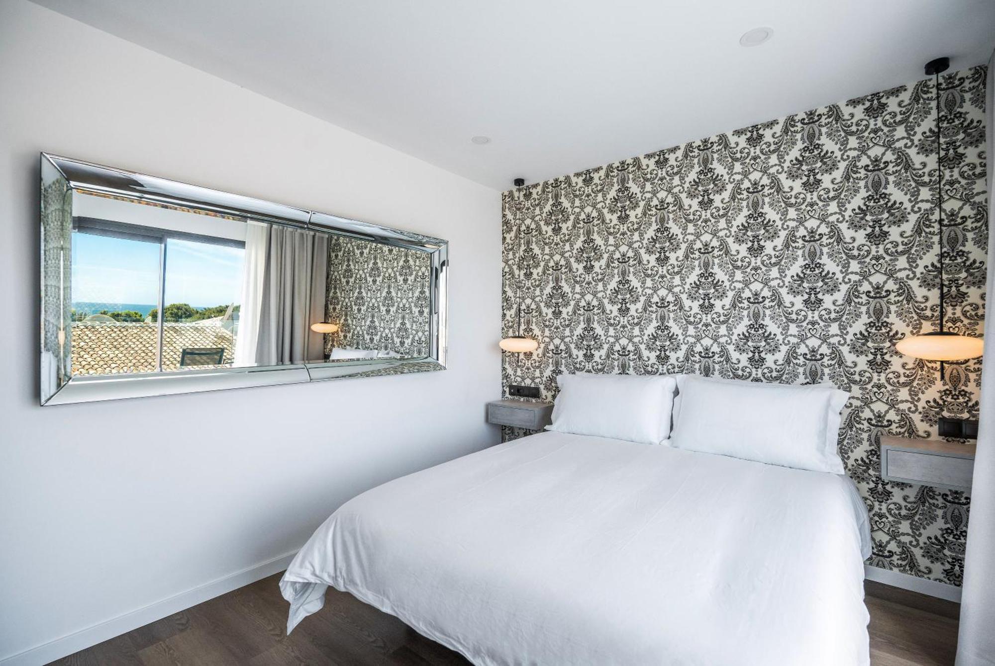 The Orange House Boutique Hotel And Upstairs Rooftop Bar Center Of La Cala De Mijas 100M From The Beach 외부 사진