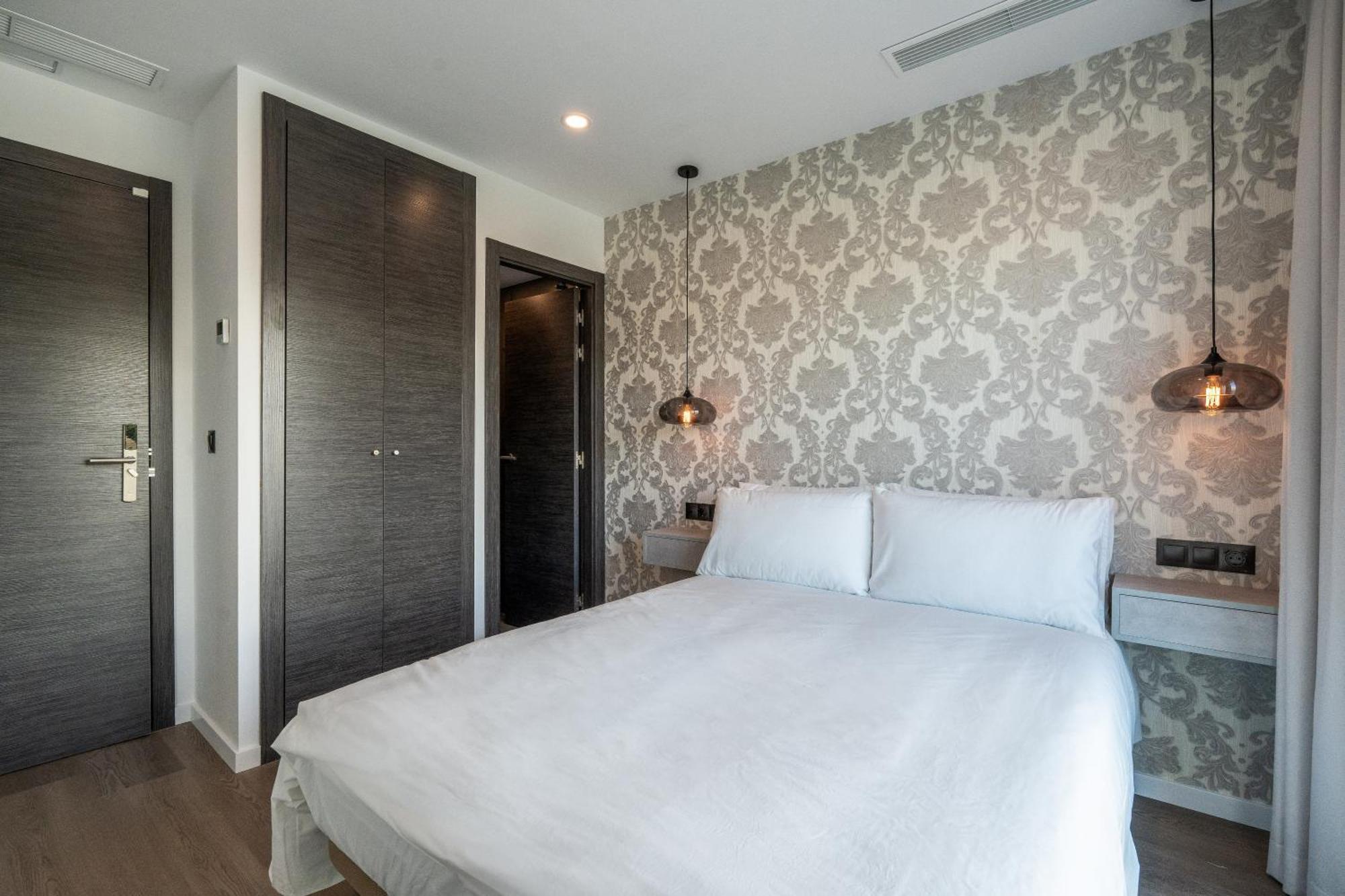 The Orange House Boutique Hotel And Upstairs Rooftop Bar Center Of La Cala De Mijas 100M From The Beach 외부 사진