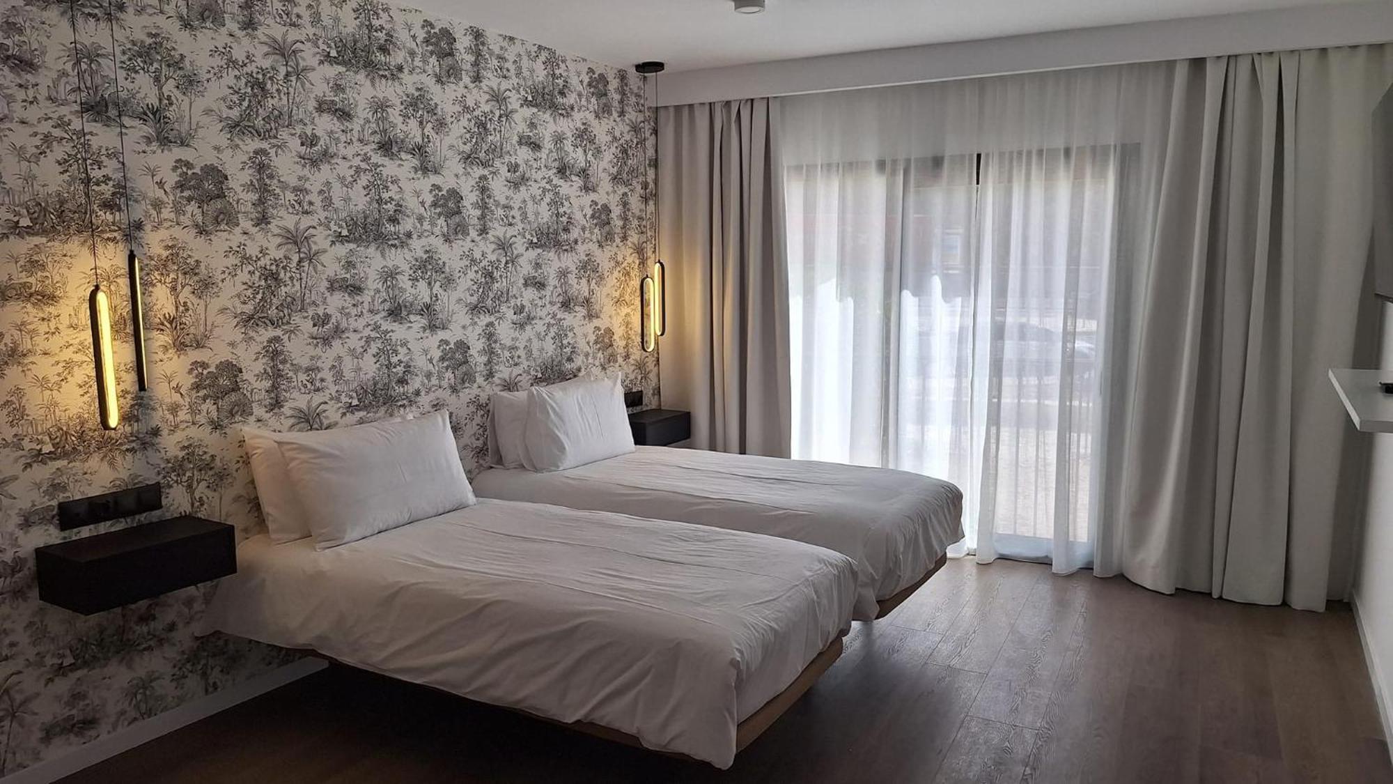 The Orange House Boutique Hotel And Upstairs Rooftop Bar Center Of La Cala De Mijas 100M From The Beach 객실 사진