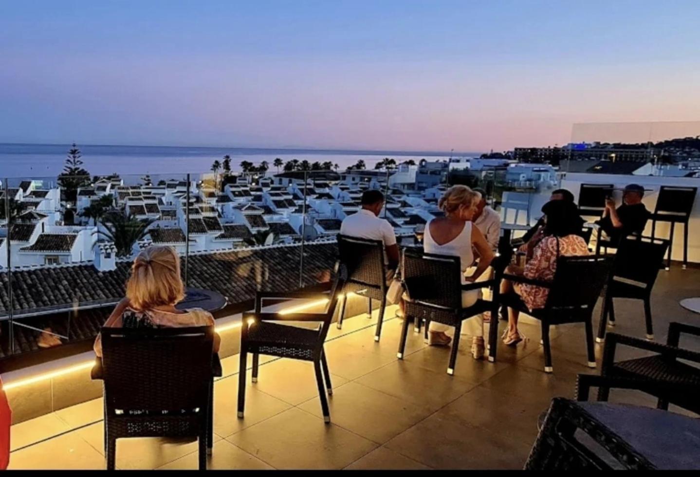 The Orange House Boutique Hotel And Upstairs Rooftop Bar Center Of La Cala De Mijas 100M From The Beach 외부 사진